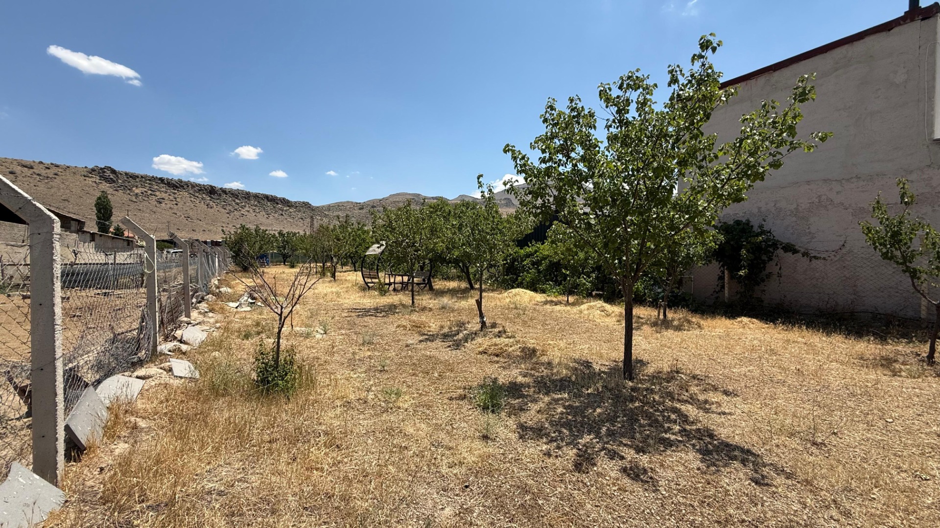 KAYSERİ DEVELİ GÜNEYAŞAĞI MAHALLESİ ÇOBANBAĞI MEVKİİNDE SATILIK HOBİ BAHÇESİ